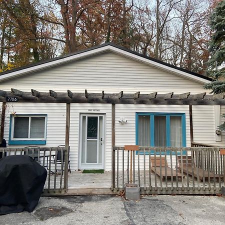 Cozy Cottage Retreat Lambton Shores Экстерьер фото