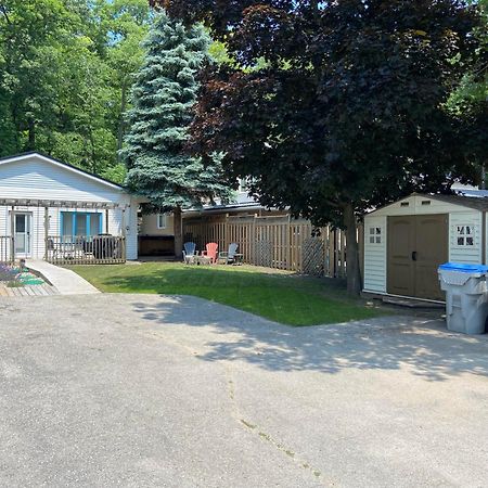 Cozy Cottage Retreat Lambton Shores Экстерьер фото